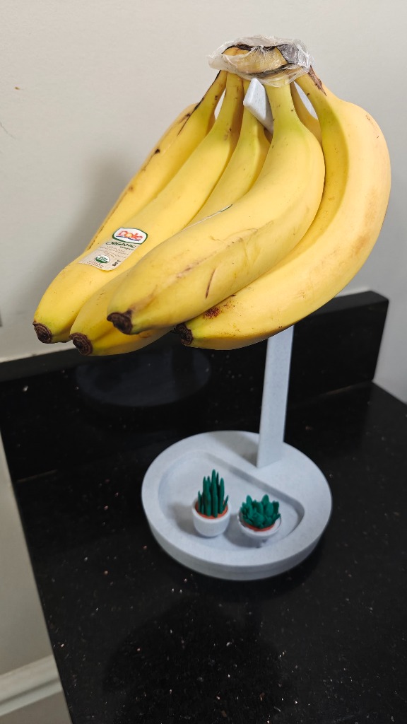 3D printed banana stand with dish base